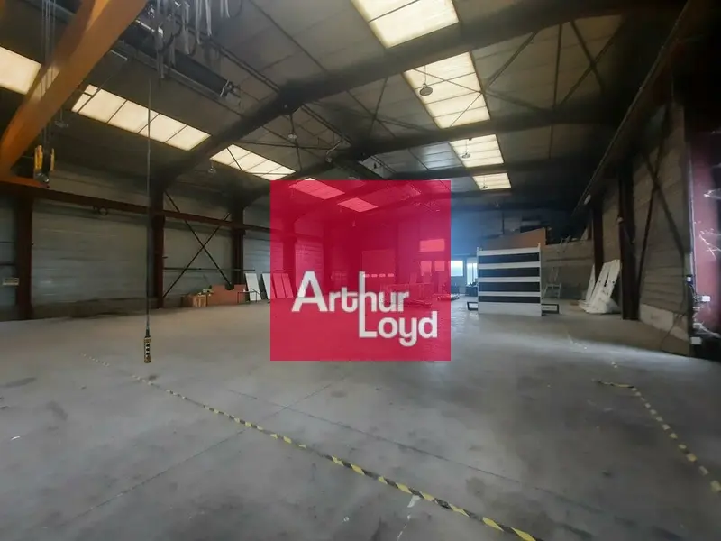 Entrepôt / Activité à louer - Riom (63200) - 1200 m² - 7 500 €/mois