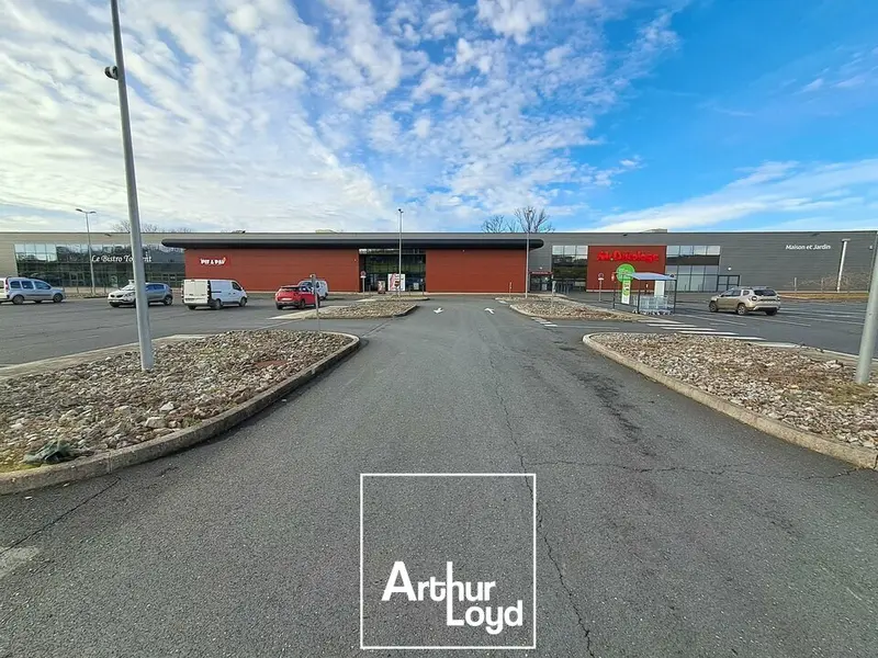 A louer Bureaux 500m² Lubersac