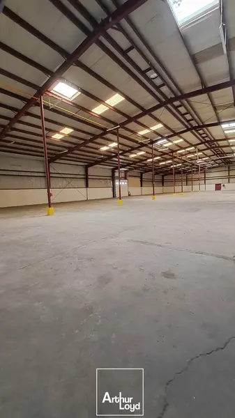 Entrepôt / Activité à louer - Brive-La-Gaillarde (19100) - 2495 m² - 8 732 €/...