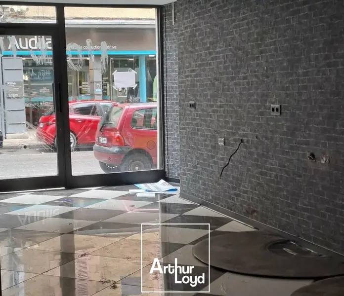 Local Commercial à louer - Tulle (19000) - 50 m² - 400 €/mois