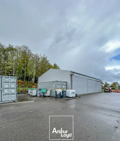 Entrepôt / Activité à louer - Salon-La-Tour (19510) - 367 m² - 2 500 €/mois