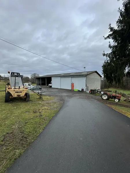 A vendre Locaux d'activité 1120m² Sainte-Féréole