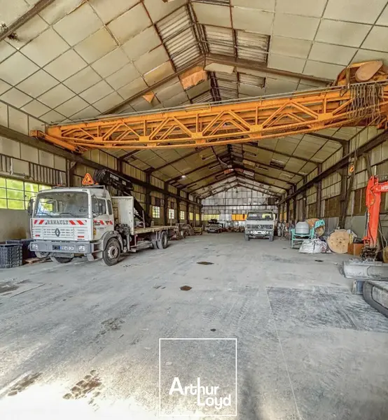 A louer Locaux d'activité 800m² La Chapelle-aux-Brocs