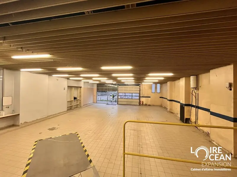 A louer Locaux d'activité 322m² Nantes