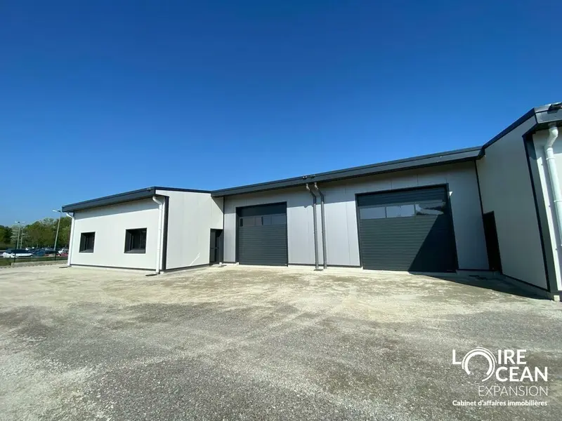 Entrepôt / Activité à louer - Bouaye (44830) - 1145 m² - 8 301 €/mois