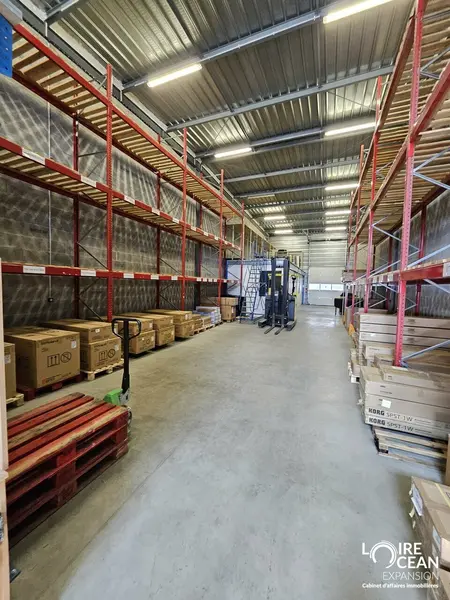Entrepôt / Activité à louer - Saint-Herblain (44800) - 290 m² - 2 500 €/mois