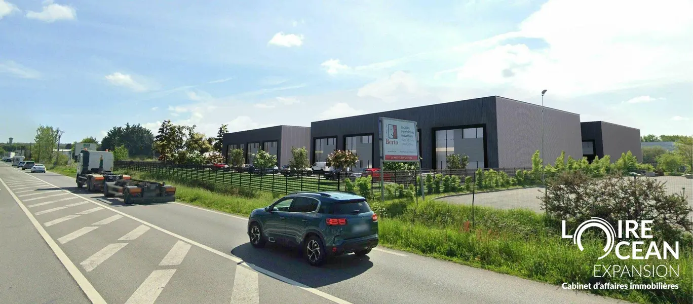 Entrepôt / Activité à vendre - Thouaré-Sur-Loire (44470) - 4166 m²
