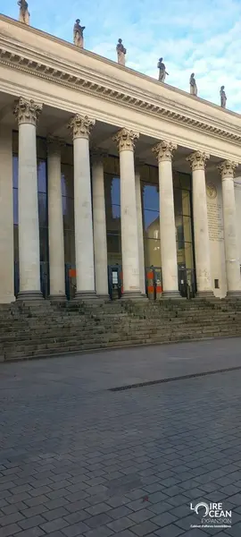 A vendre Local commercial  92m² Nantes