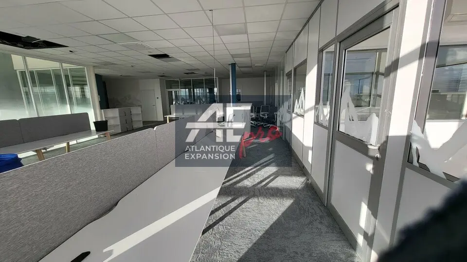 Bureau rénové à louer Malville par Atlantique Expansion Pro