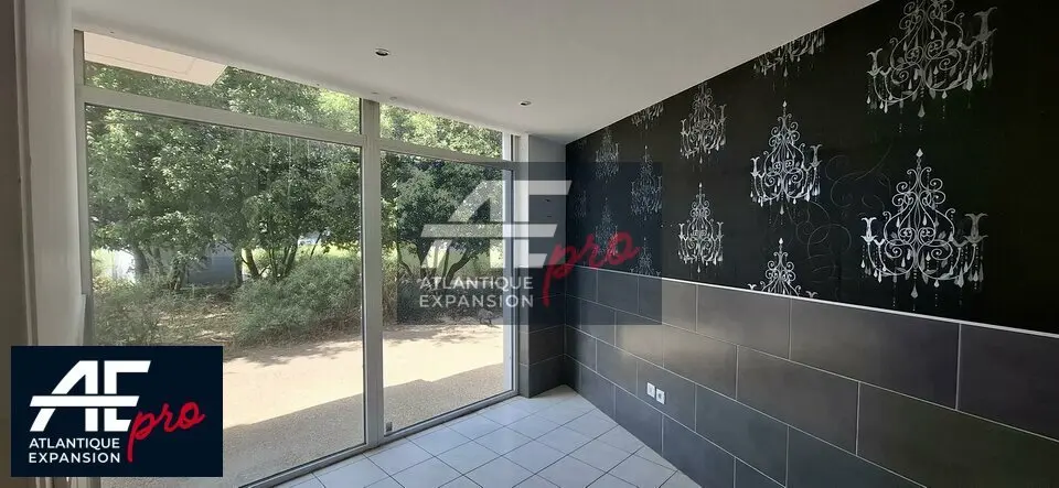 A louer Local commercial  84.74m² Trignac