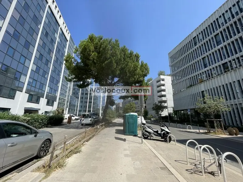 A louer : bureaux de 200 m² à NICE ouest - quartier Méridia 