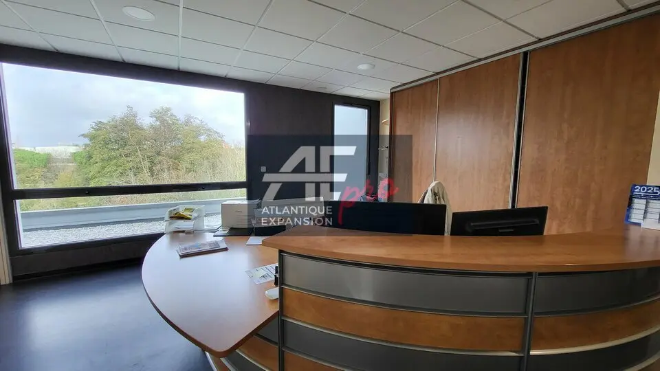 Bureau à louer - Saint-Nazaire (44600) - 376 m² - 4 700 €/mois