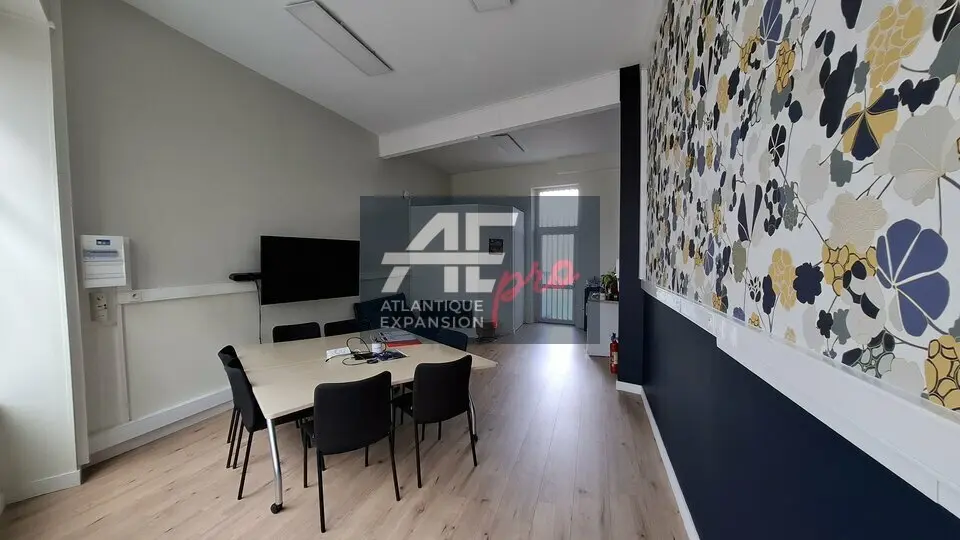 A LOUER BUREAU de SERVICES à SAINT NAZAIRE VILLE PORT