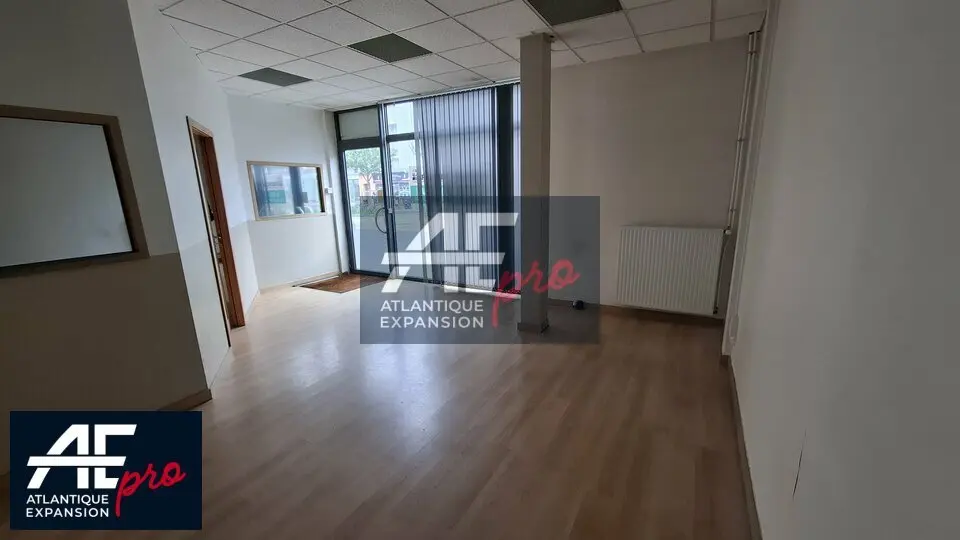 A louer Local commercial  82.33m² Saint-Nazaire
