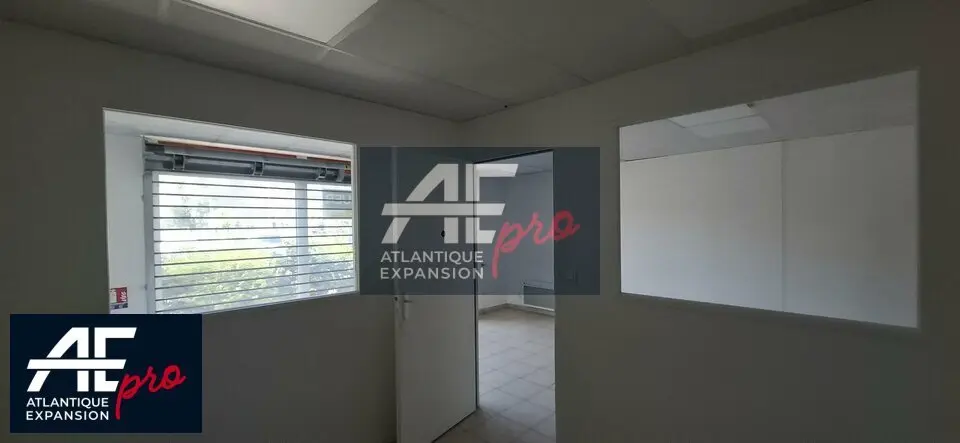 A louer Local commercial  49.8m² Trignac