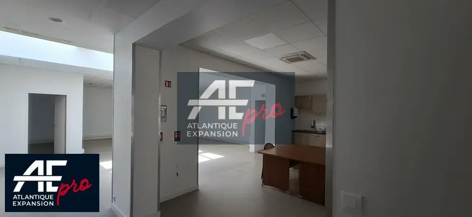 A louer Local commercial  251m² Saint-Nazaire