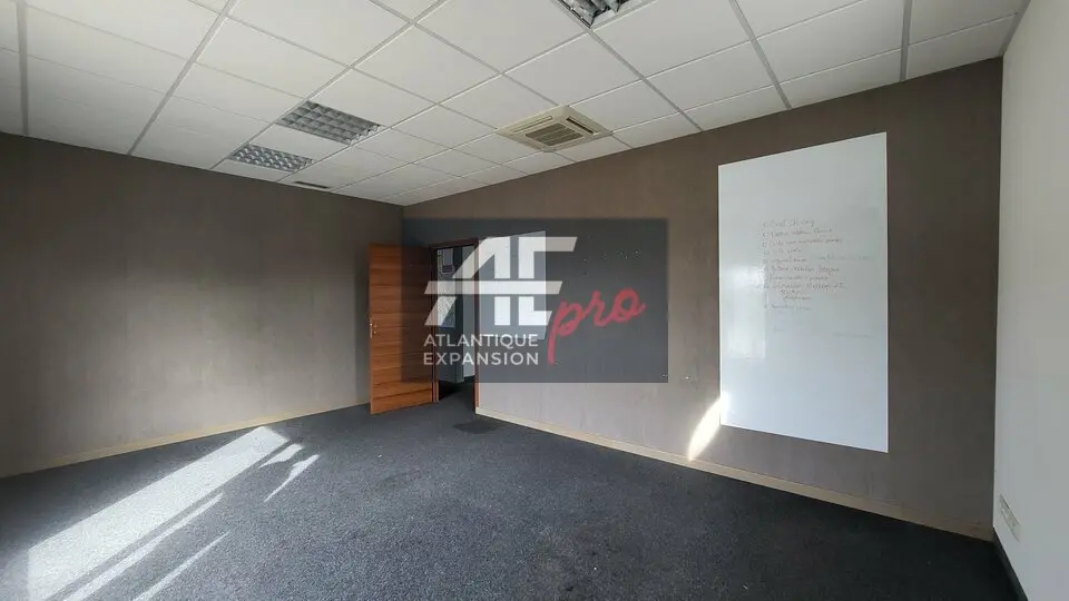 Bureau à louer - Pornichet (44380) - 109 m² - 1 090 €/mois