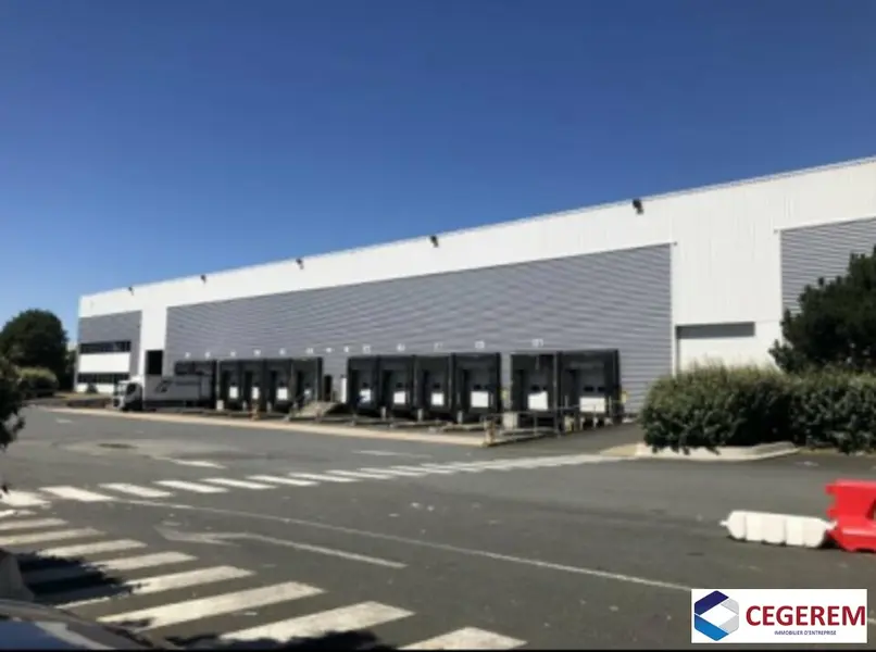 Entrepôt / Activité à louer - Combs-La-Ville (77380) - 22405 m² - 117 626 €/mois