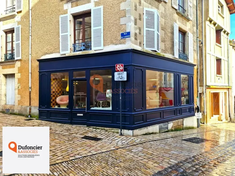 A vendre Local commercial  68m² Poitiers