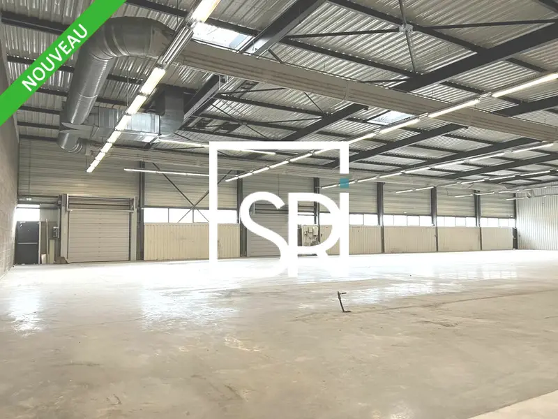 A louer Entrepôt 2364m² Clermont-Ferrand