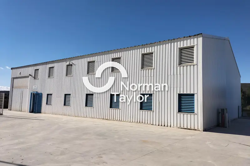 Entrepôt / Activité à louer - Narbonne (11100) - 670 m² - 3 000 €/mois