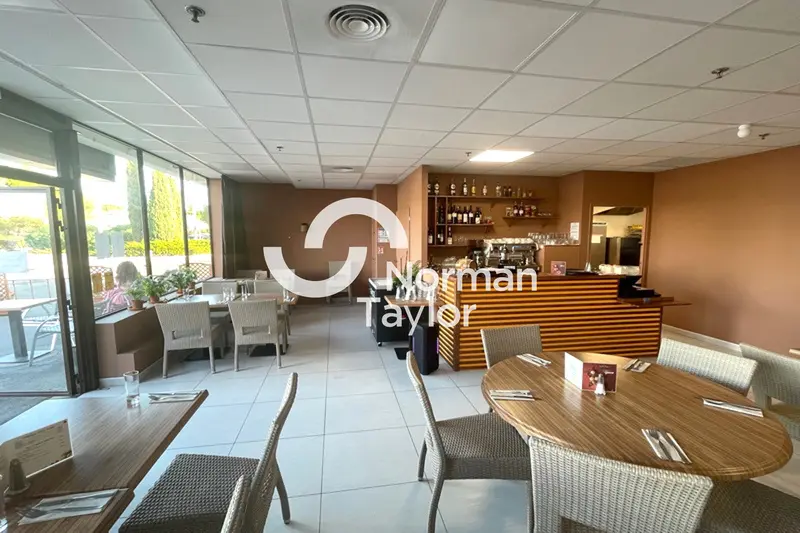 Local Commercial à louer - Pérols (34470) - 102 m² - 2 800 €/mois