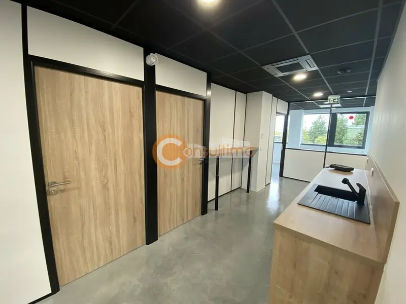 Bureau à louer - Artigues-Près-Bordeaux (33370) - 156 m² - 2 496 €/mois