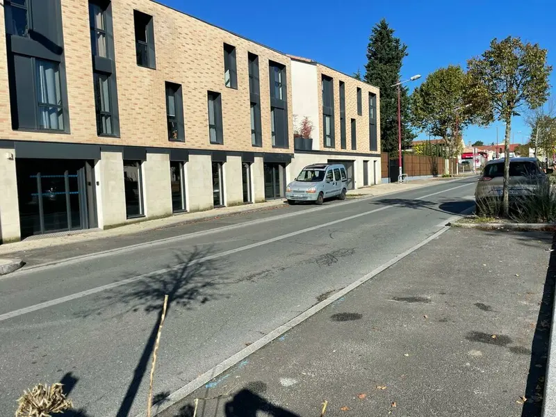 Local Commercial à louer - Eysines (33320) - 170 m² - 2 500 €/mois