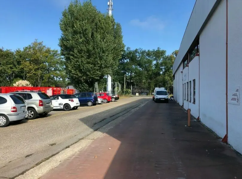 Entrepôt / Activité à louer - Pessac (33600) - 407 m² - 2 700 €/mois