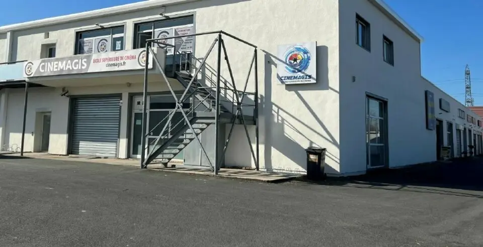 Bureau à louer - Bordeaux (33300) - 702 m² - 5 460 €/mois