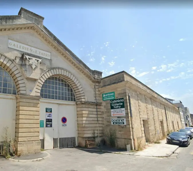 A louer Local commercial  854m² Bordeaux