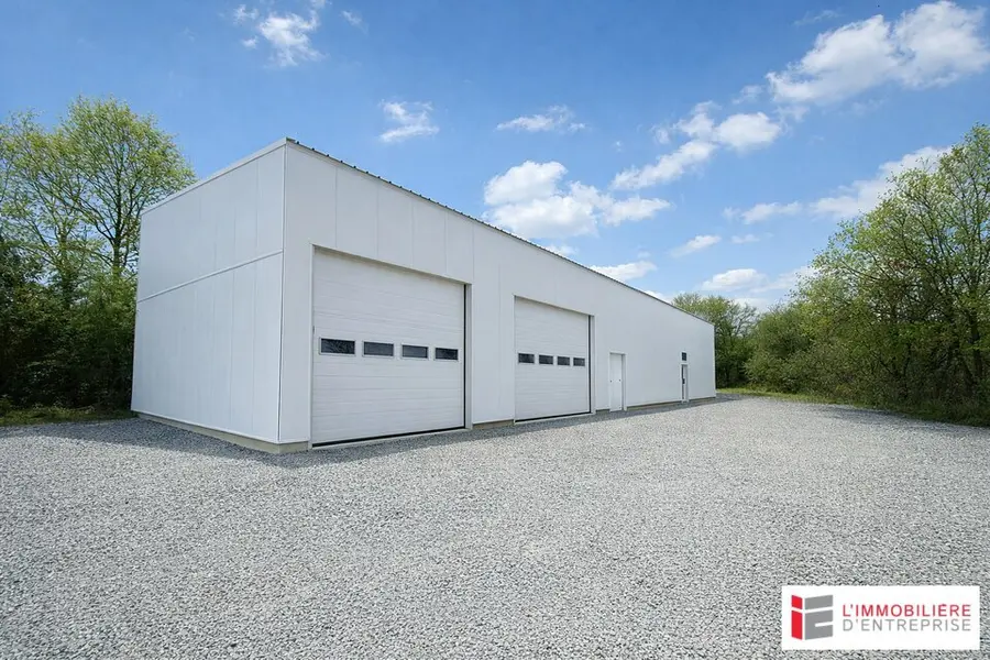 A VENDRE  LOCAL D'ACTIVITÉ  440 M²  RETIERS