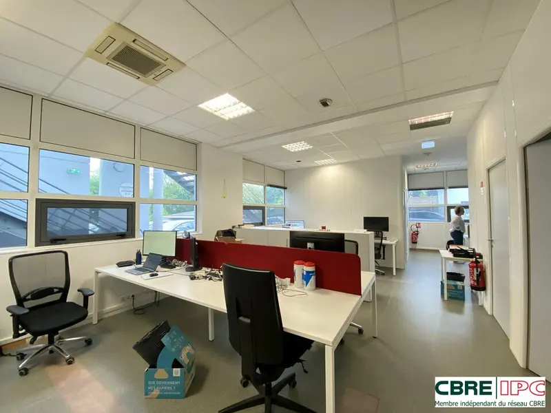 LOCATION - REF : 8284FD