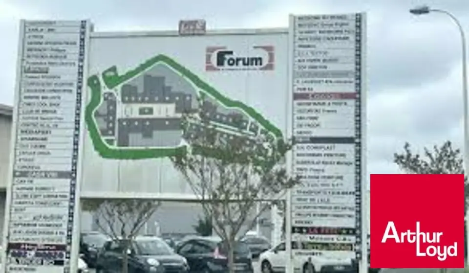 RARE, BAYONNE, local commercial de 1.800 m2 à la location