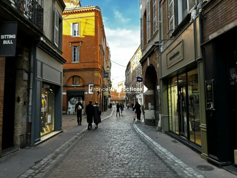 LOCAL COMMERCIAL 72M² - SECTEUR CAPITOLE 