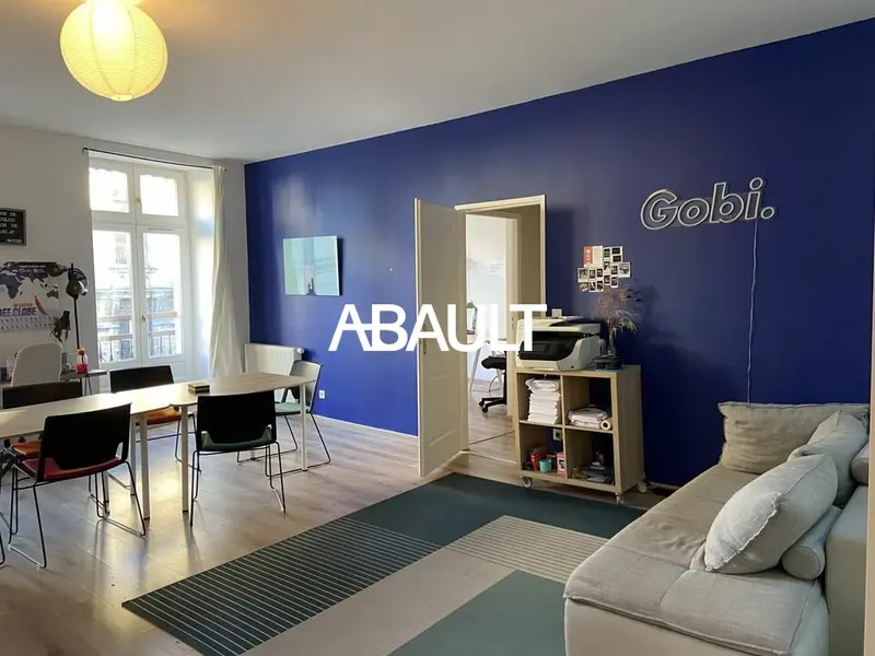 Bureau à louer - Bordeaux (33300) - 100 m² - 2 290 €/mois
