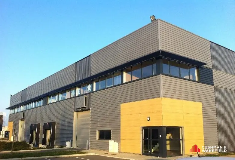 Entrepôt / Activité à louer - Saint-Jean-D'Illac (33127) - 494 m² - 3 499 €/mois