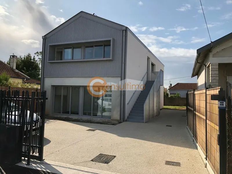 ZONE FRANCHE - IMMEUBLE 176 M² MULTI-LOCATAIRES - CENON