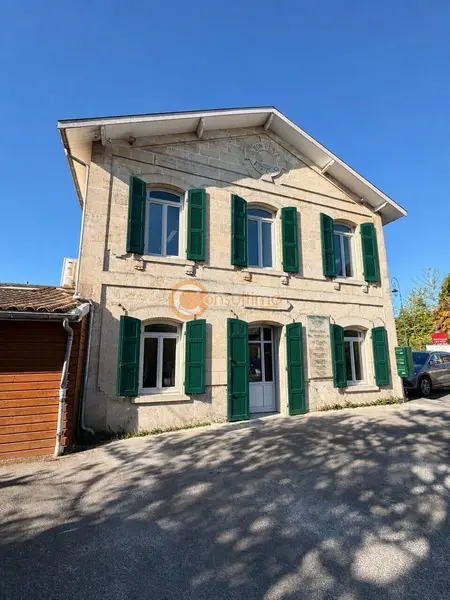 Bureau à louer - Saint-Germain-Du-Puch (33750) - 60 m² - 800 €/mois