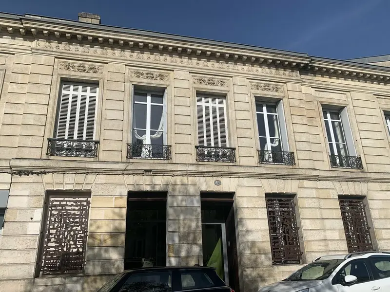 Bureau à vendre - Bordeaux (33000) - 260 m²