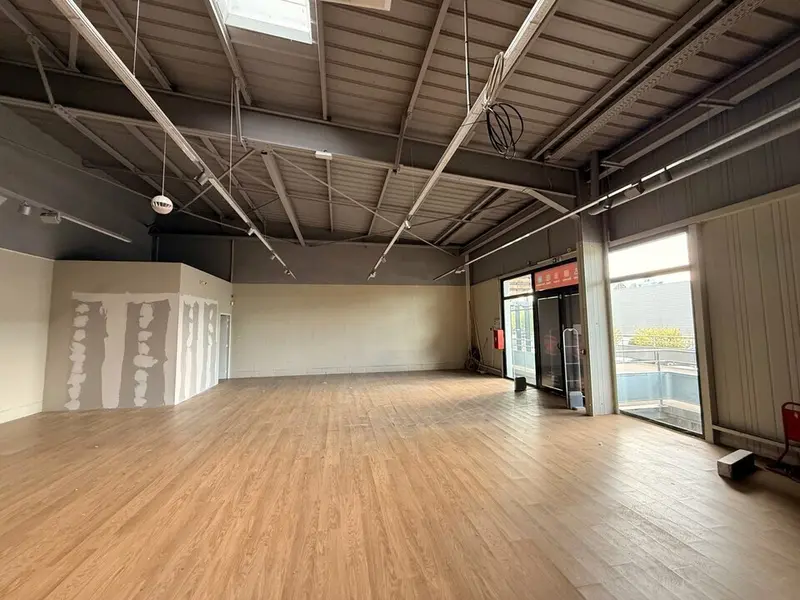 Local Commercial à louer - Beauvais (60000) - 476 m² - 5 000 €/mois