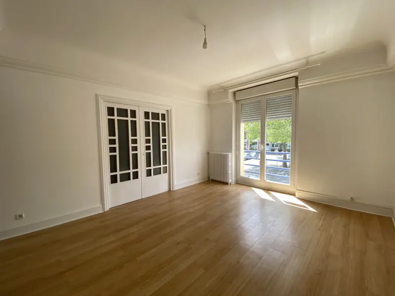 Bureau à louer - Lorient (56100) - 83 m² - 977 €/mois