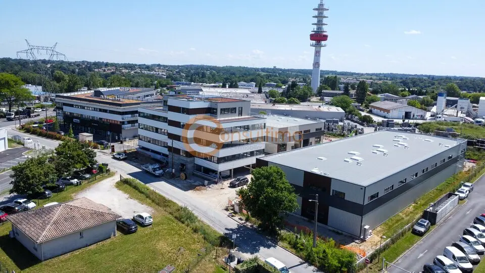Entrepôt / Activité à louer - Artigues-Près-Bordeaux (33370) - 444 m² - 4 070...