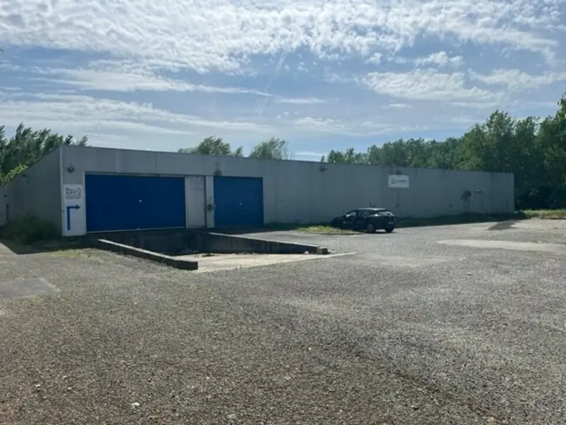 Entrepôt / Activité à louer - Bordeaux (33300) - 1200 m² - 8 000 €/mois
