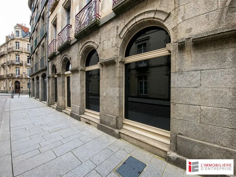 Local Commercial à louer - Rennes (35000) - 160 m² - 2 700 €/mois