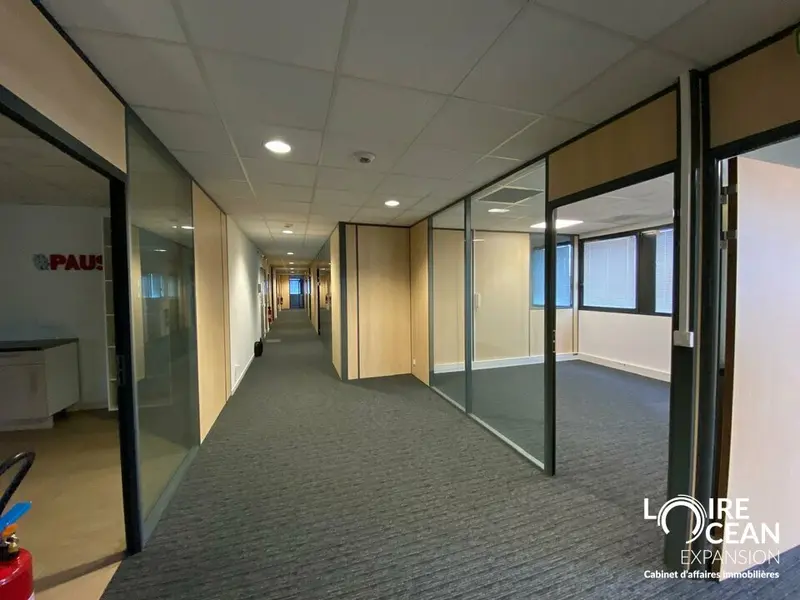 Bureau à louer - Rezé (44400) - 433 m² - 5 255 €/mois