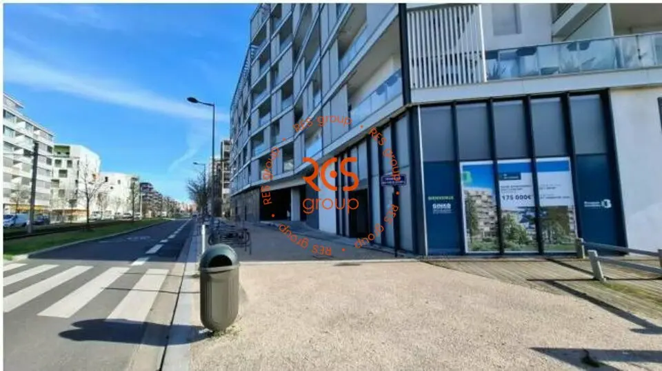 Local Commercial à vendre - Bordeaux (33300) - 155 m²