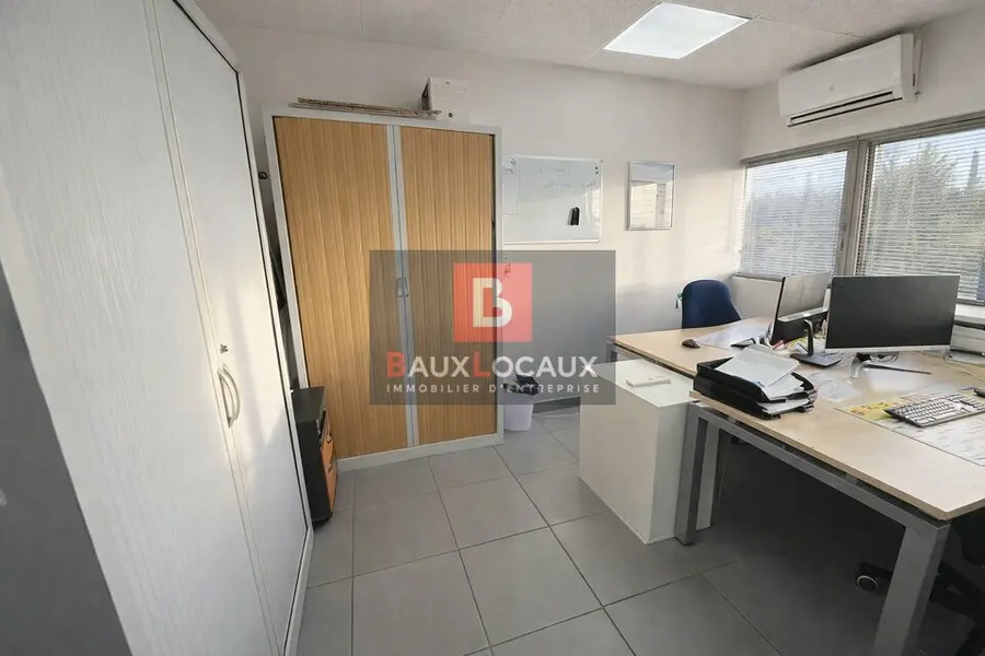 Bureau à louer - Salon-De-Provence (13300) - 12 m² - 350 €/mois