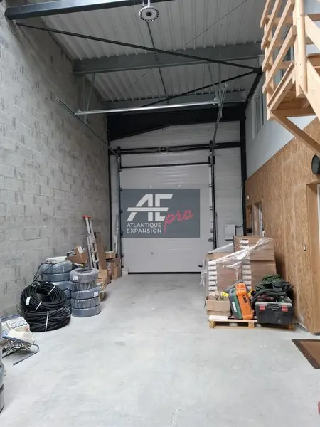 Entrepôt / Activité à louer - Saint-Nazaire (44600) - 216 m² - 1 550 €/mois