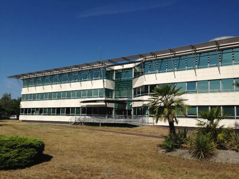 Bureau à louer - Pessac (33600) - 2278 m² - 22 780 €/mois